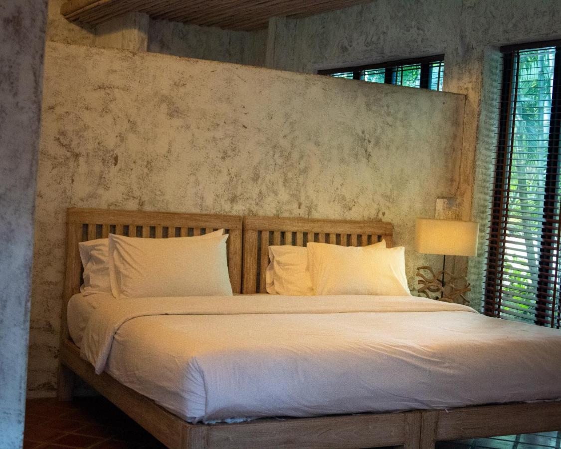 Baanpong Lodge San Kamphaeng Екстериор снимка
