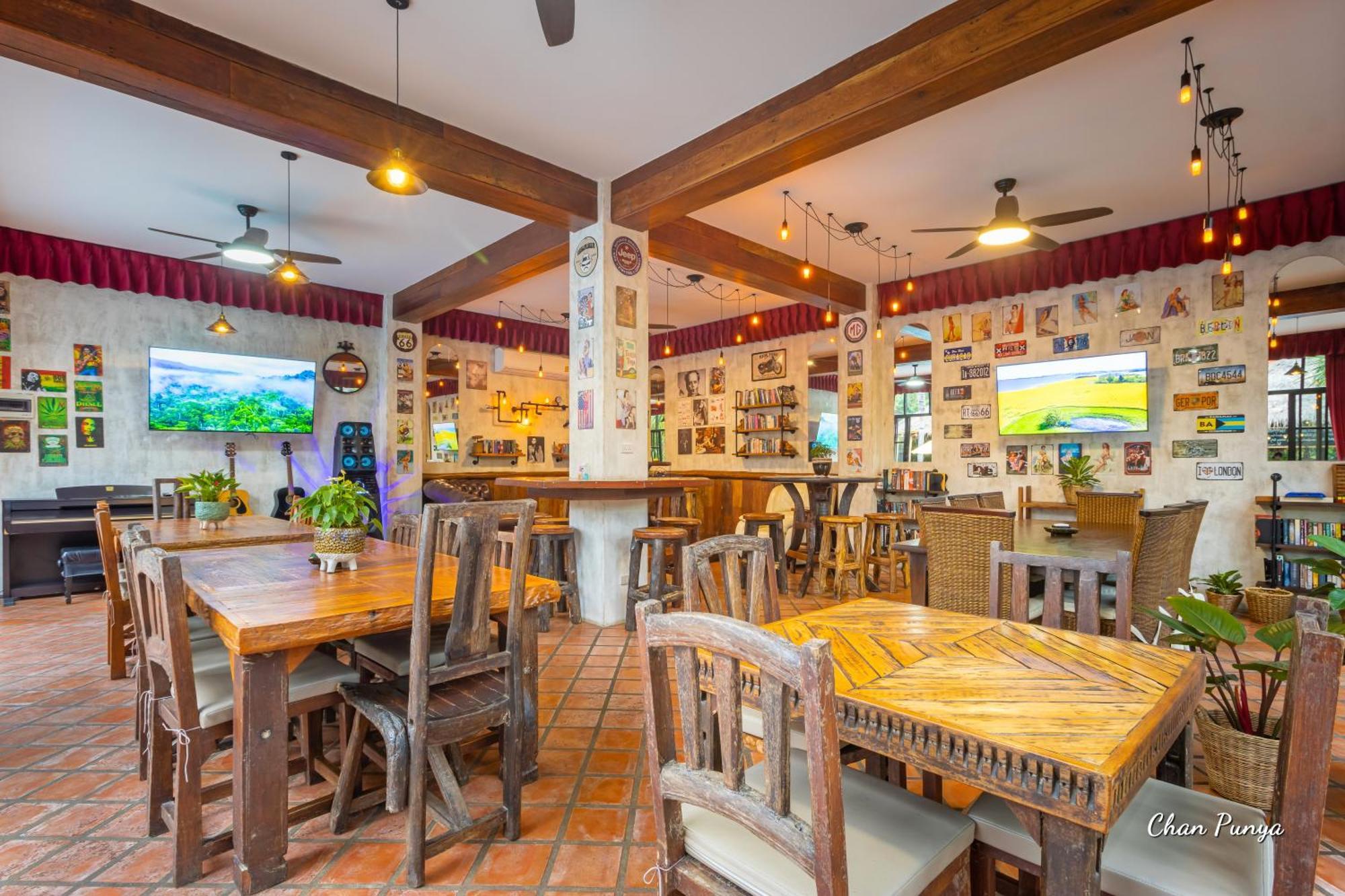 Baanpong Lodge San Kamphaeng Екстериор снимка